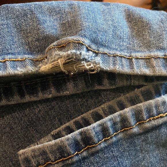 Men’s Levi Jeans - Picture 5 of 5